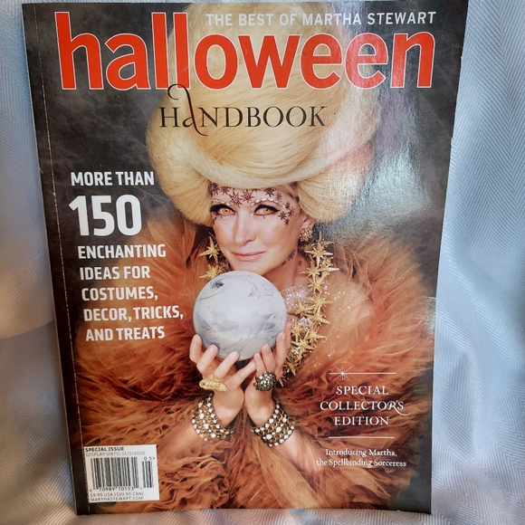 Martha Stuart Halloween Book - Picture 1 of 8